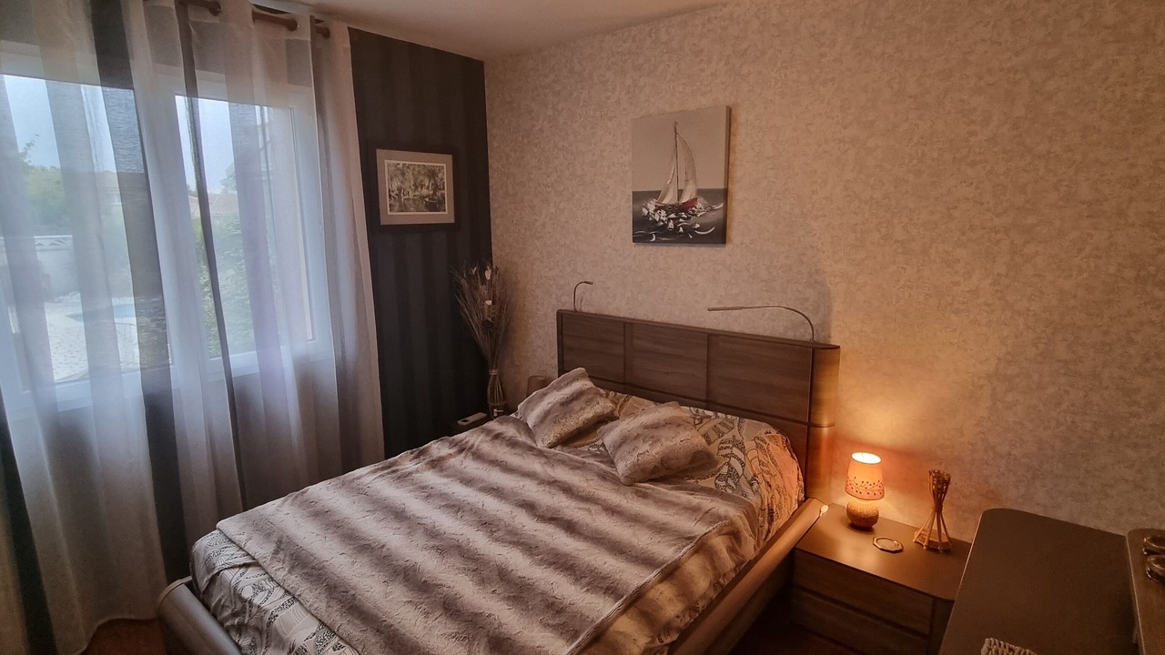Photo of Bedroom in Vitrolles