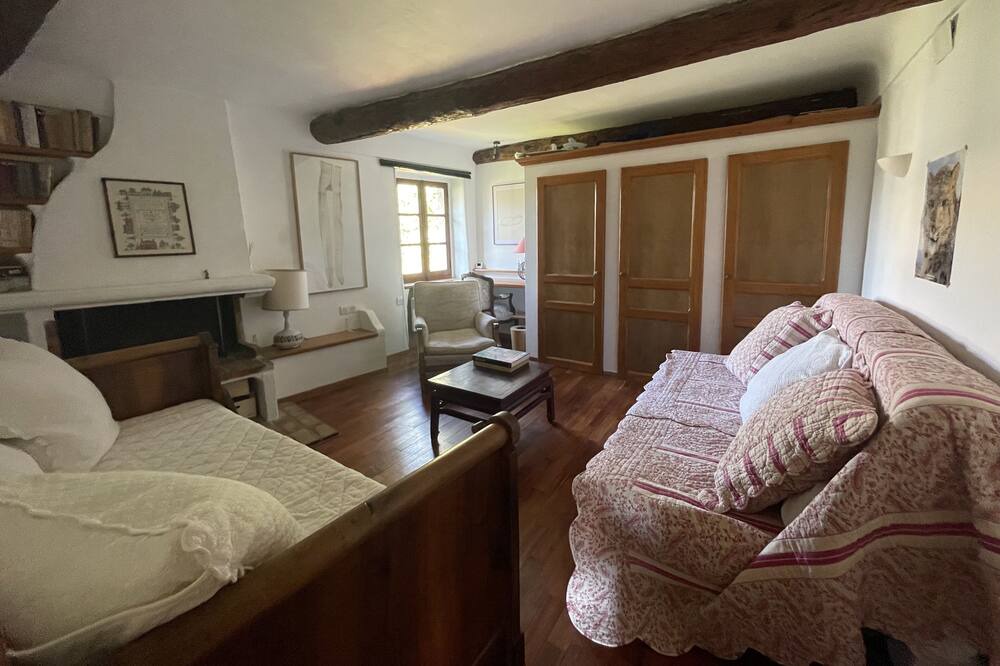 Photo of Livingroom in Le Broc