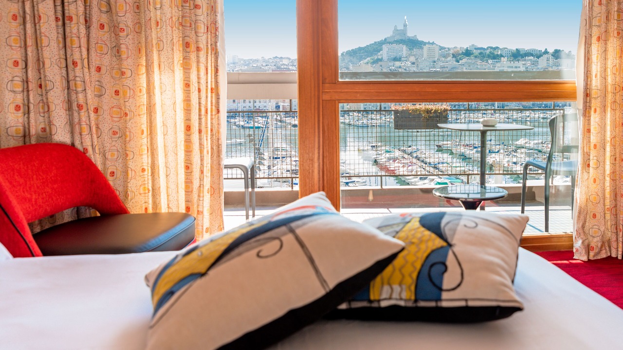 Photo of Bedroom in Hotel-de-Ville