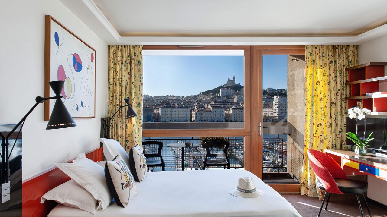 Photo of Patio Balcony in Hotel-de-Ville