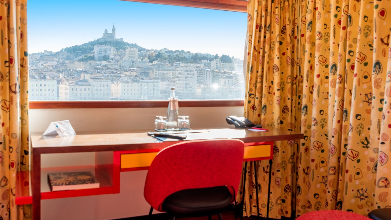 Photo of Bedroom in Hotel-de-Ville