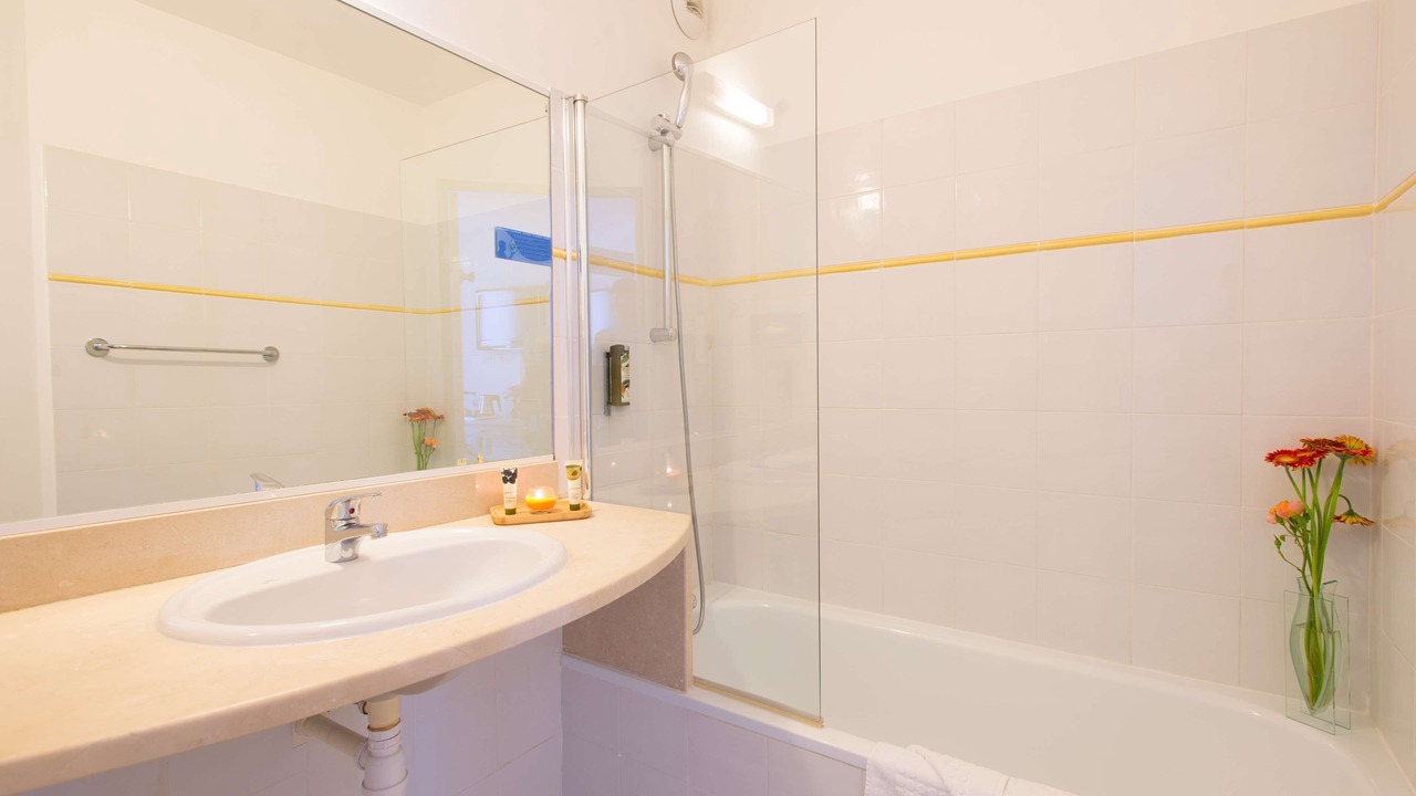Photo of Bathroom in Maussane
