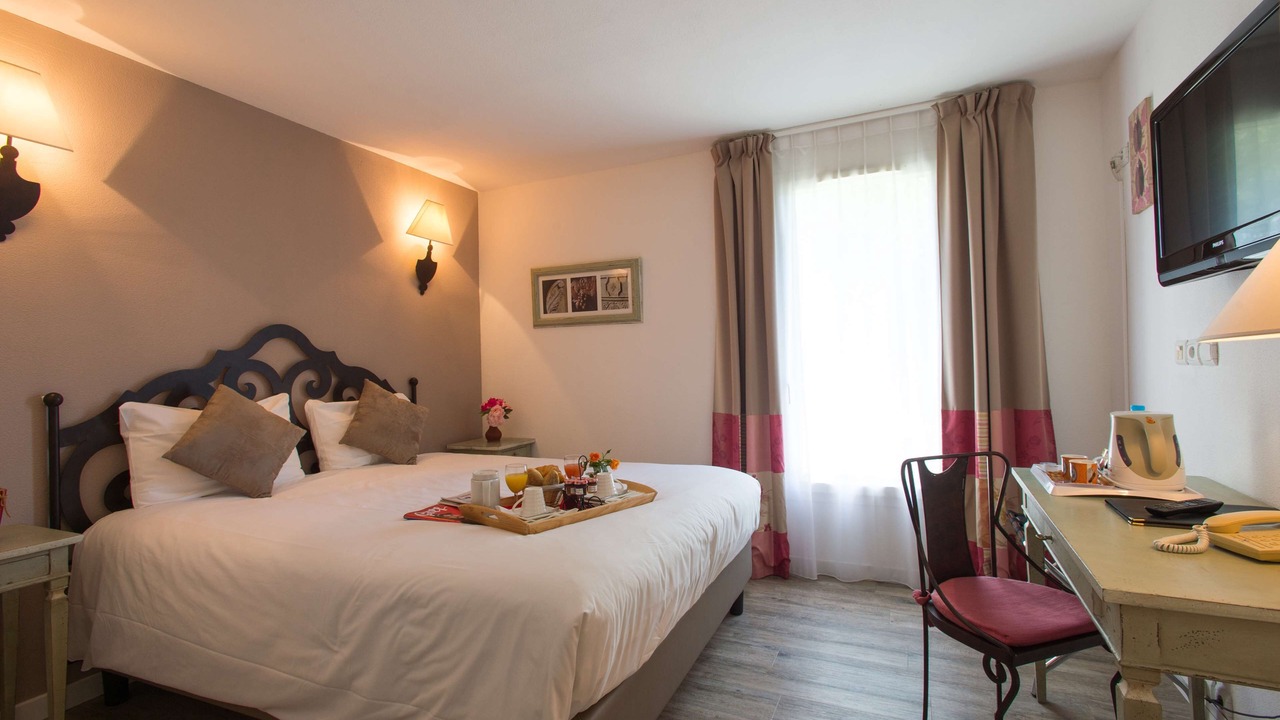 Photo of Bedroom in Maussane