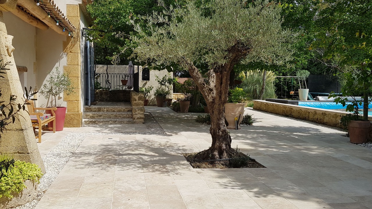 Photo of Outdoor in Pelissanne