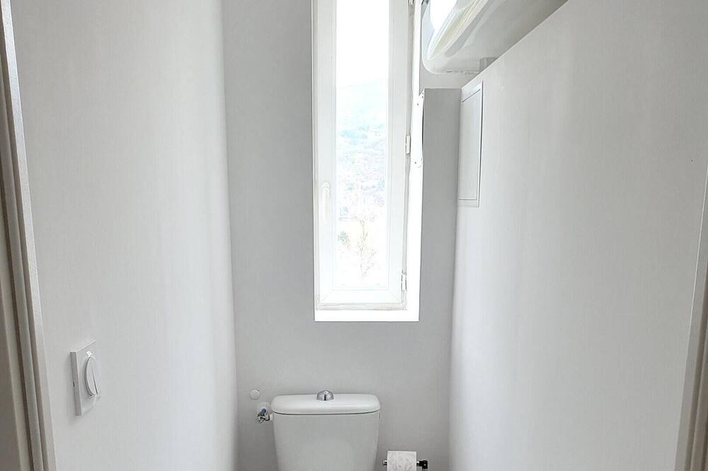 Photo of Bathroom in Chateau-Arnoux-Saint-Auban