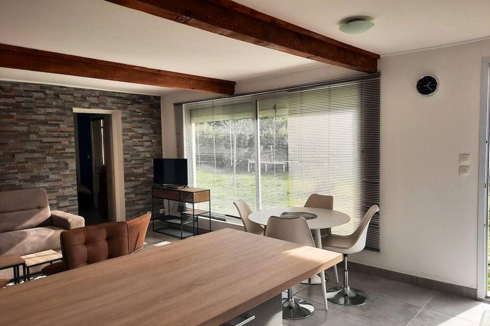 Photo of Livingroom in Pelissanne