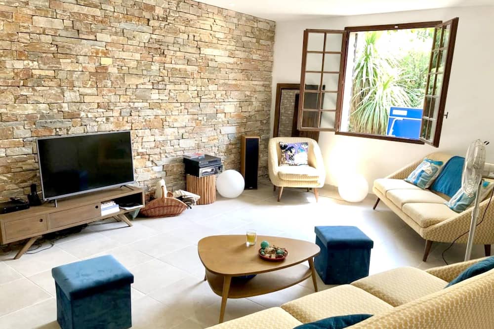 Photo of Livingroom in Saze