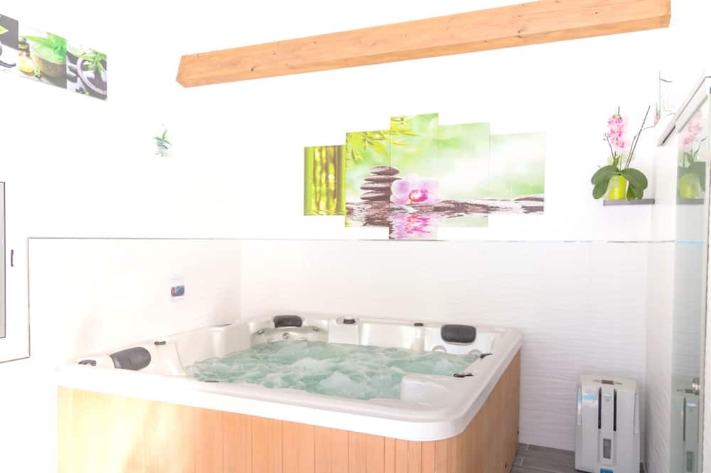 Photo of Bathroom in Plan-d'Aups-Sainte-Baume