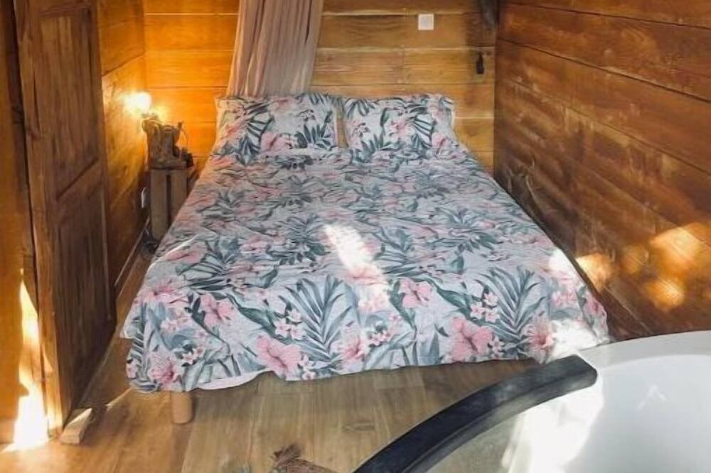 Photo of Bedroom in Tourves