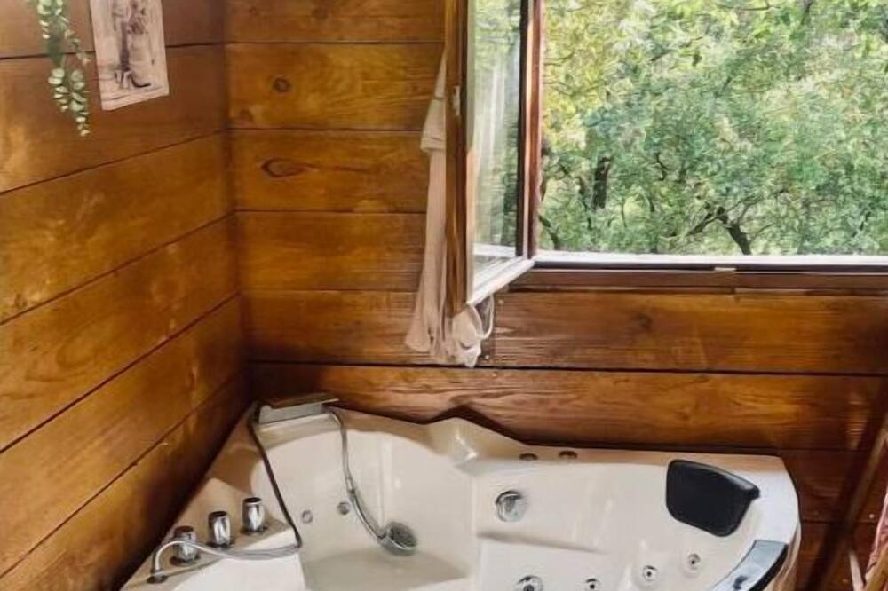 Photo of Bathroom in Tourves