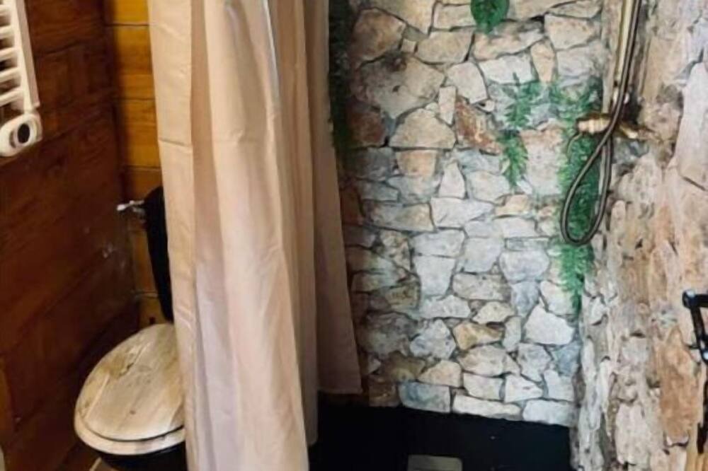 Photo of Bathroom in Tourves