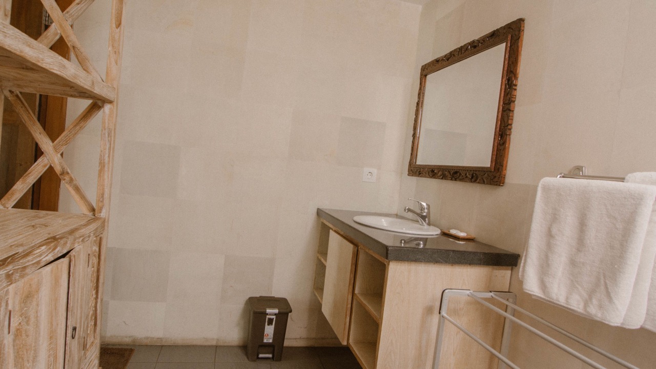 Photo of Bathroom in Petitenget