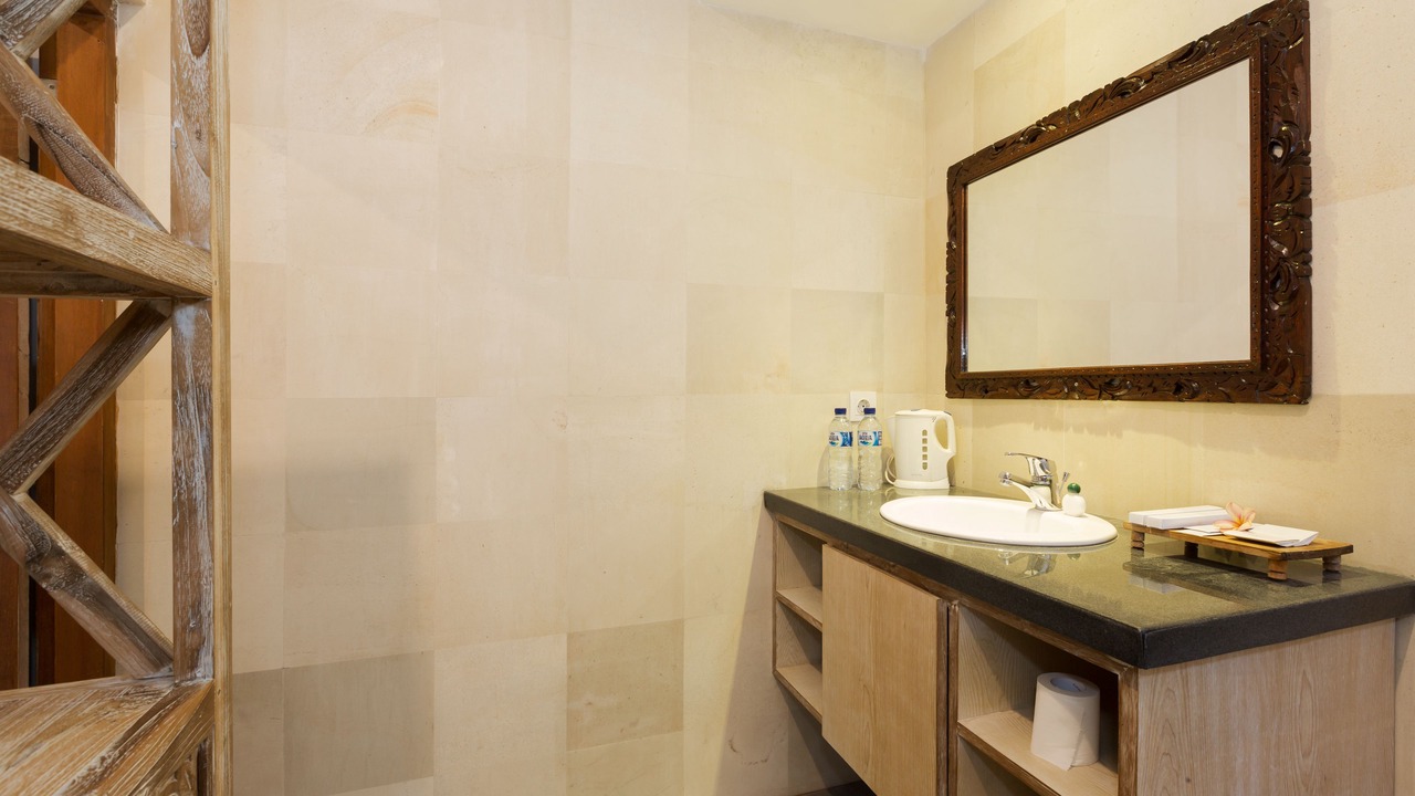 Photo of Bathroom in Petitenget