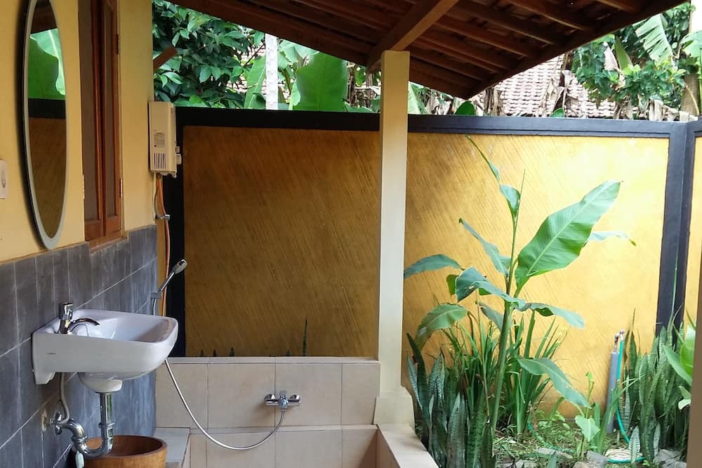 Photo of Bathroom in Kubutambahan