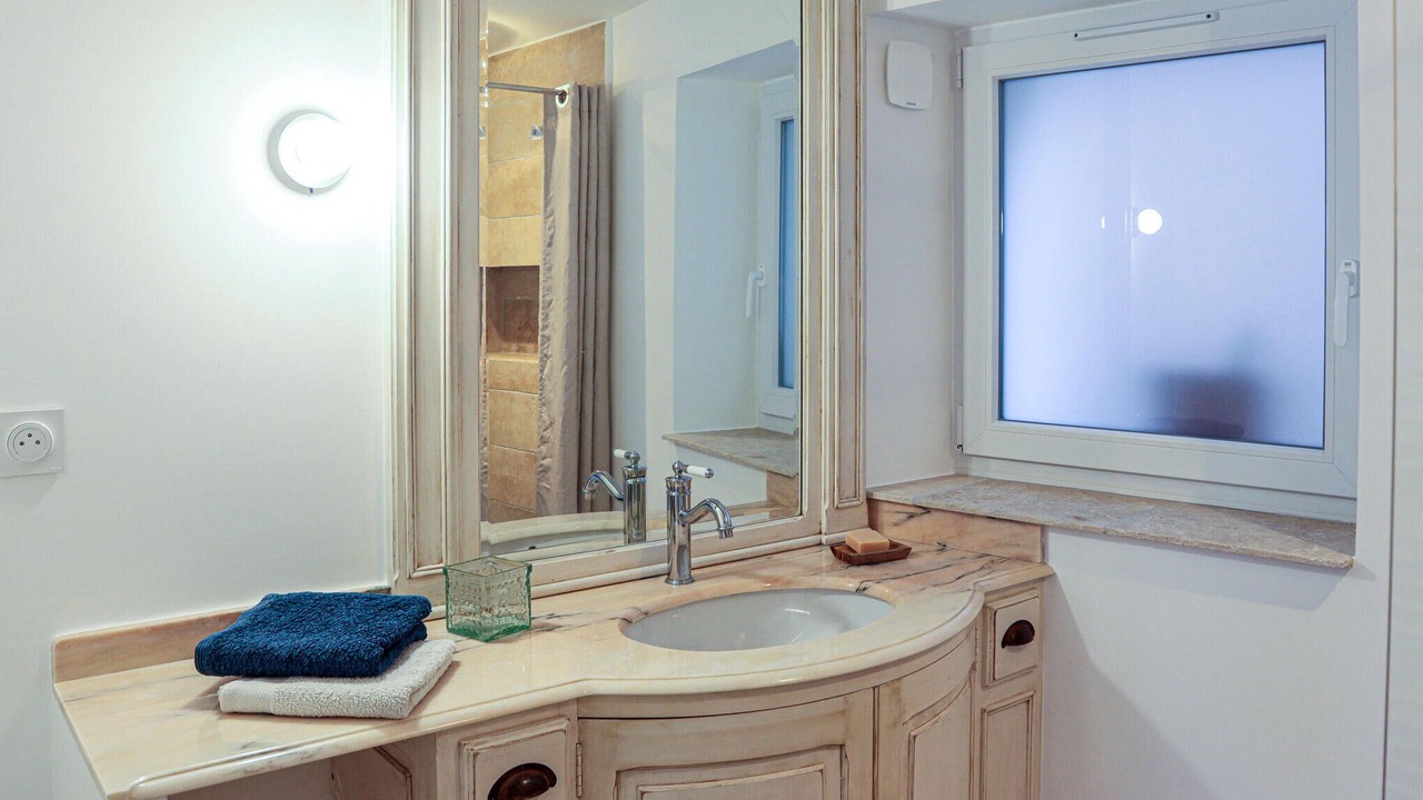 Photo of Bathroom in Villes-sur-Auzon