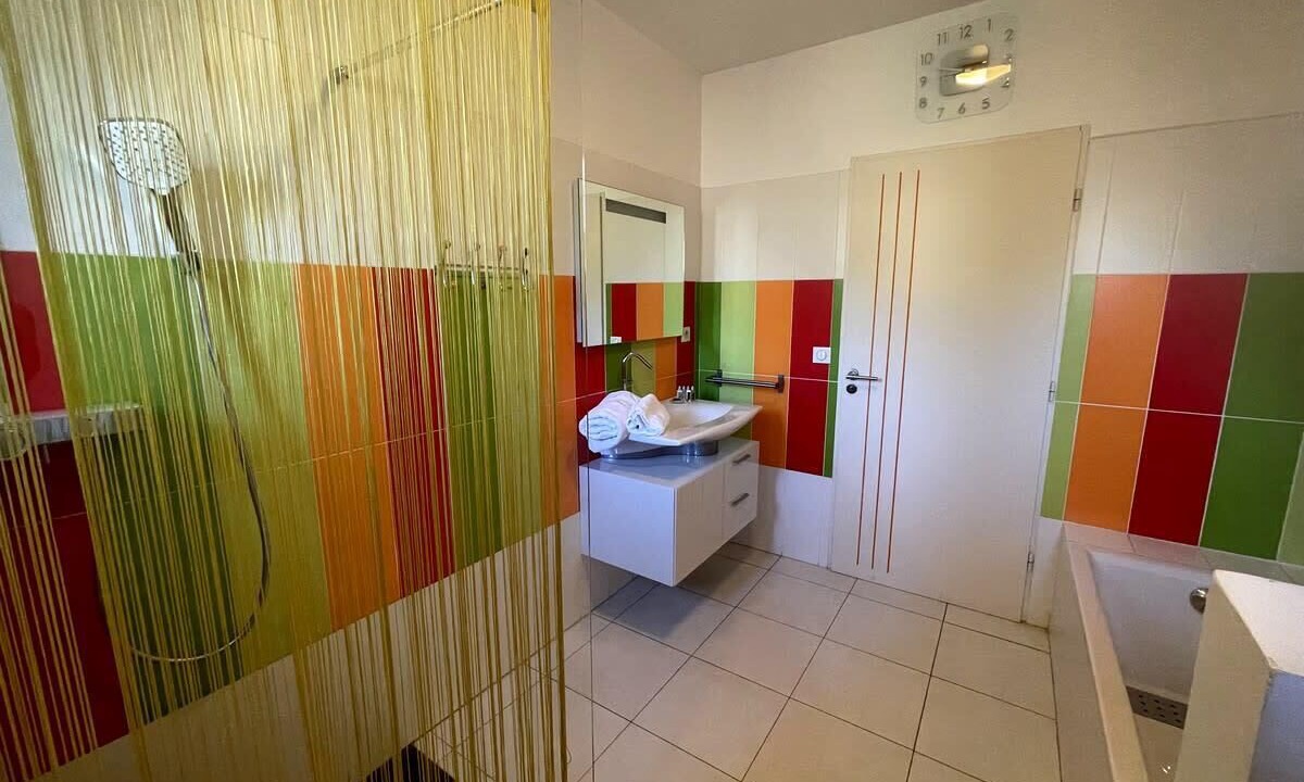 Photo of Bathroom in Lambesc