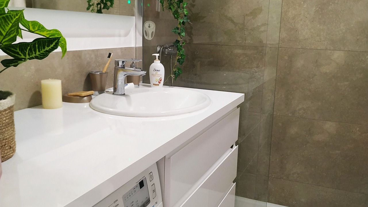 Photo of Bathroom in Hyeres City Centre