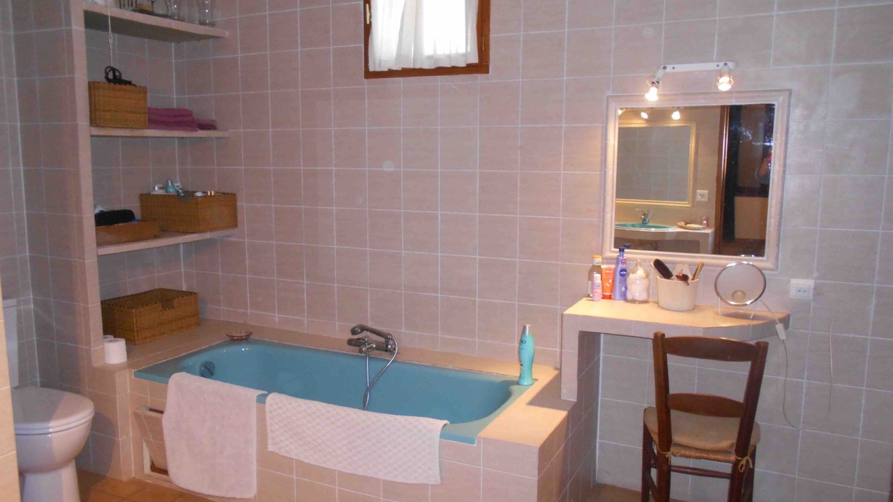 Photo of Bathroom in Mondragon