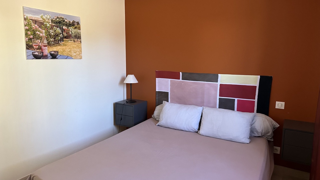 Photo of Bedroom in Crillon-le-Brave