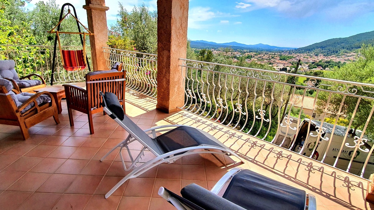 Photo of Patio Balcony in Cuers