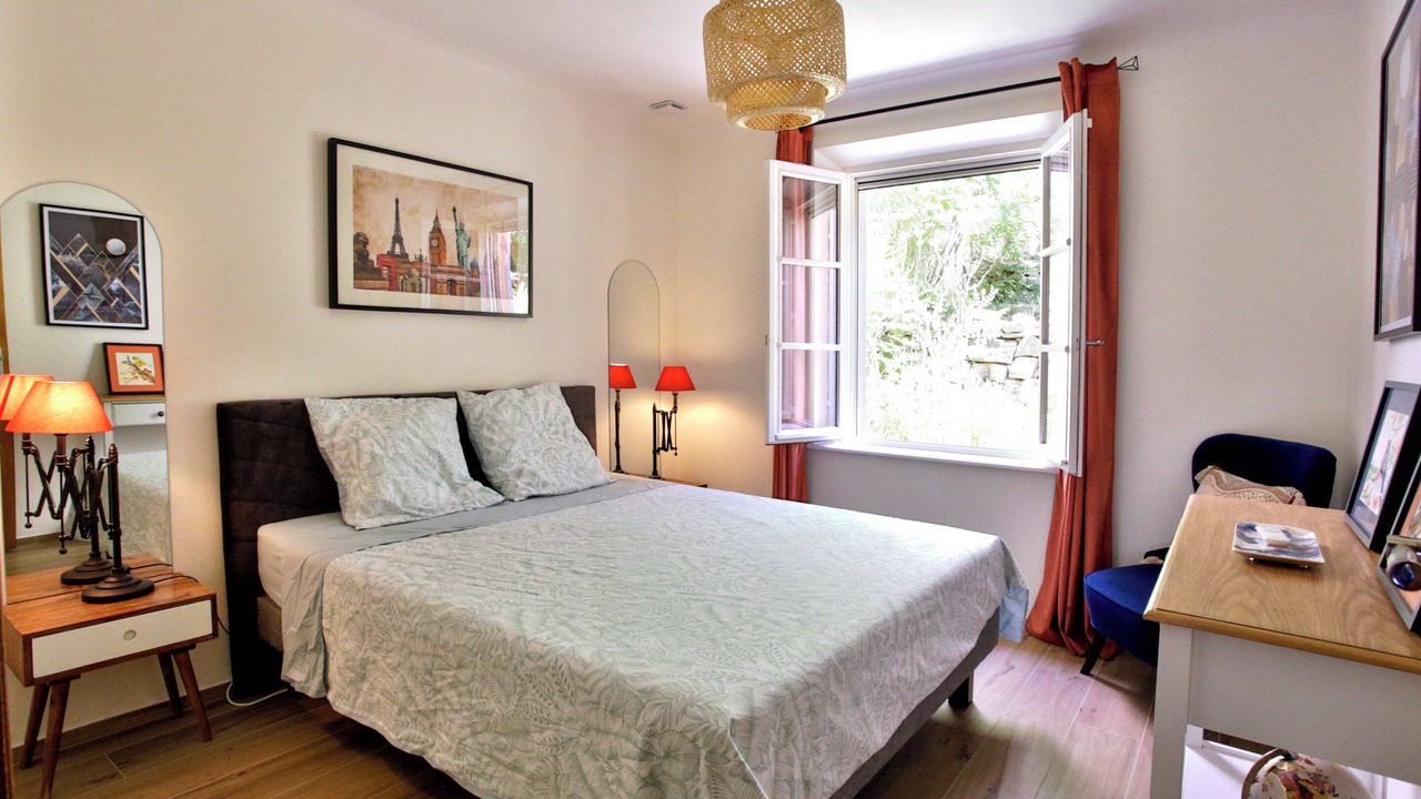 Photo of Bedroom in Cuers