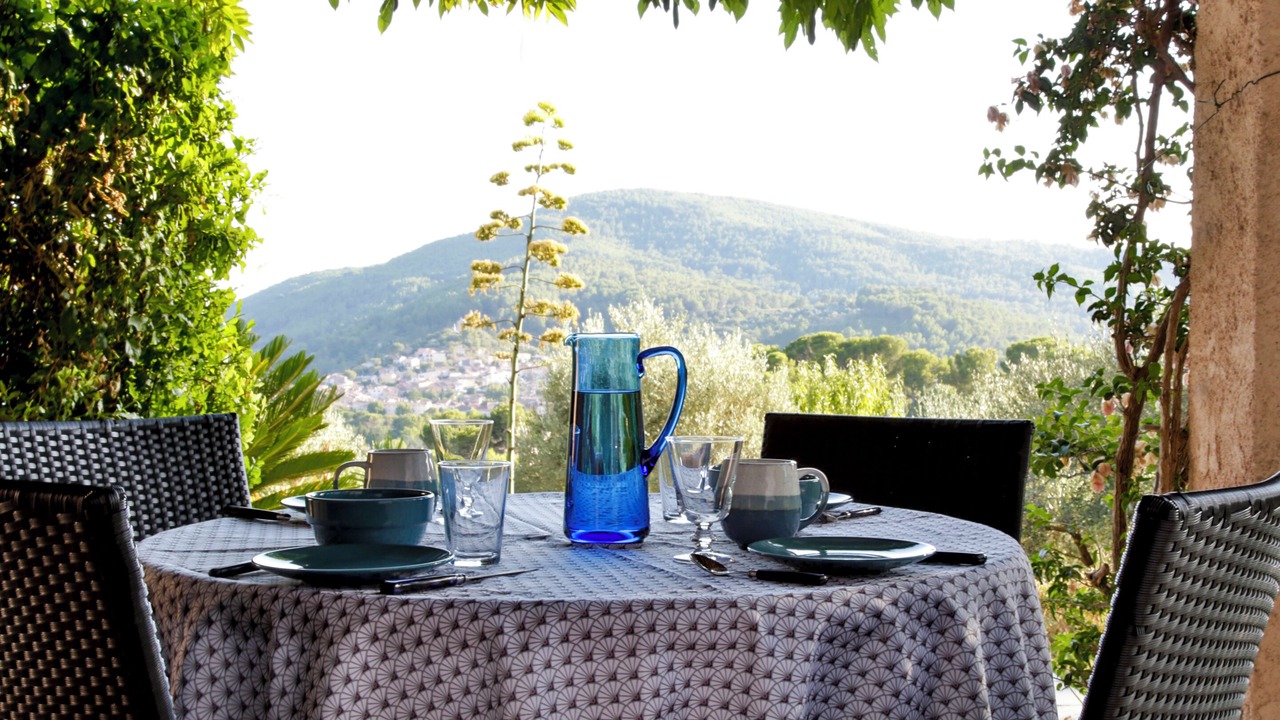 Photo of Outdoor in Cuers