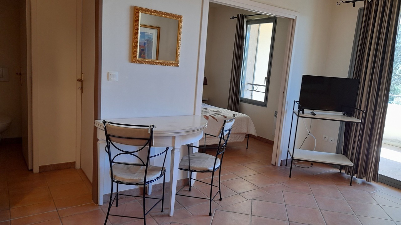 Photo of Bedroom in Saumane-de-Vaucluse