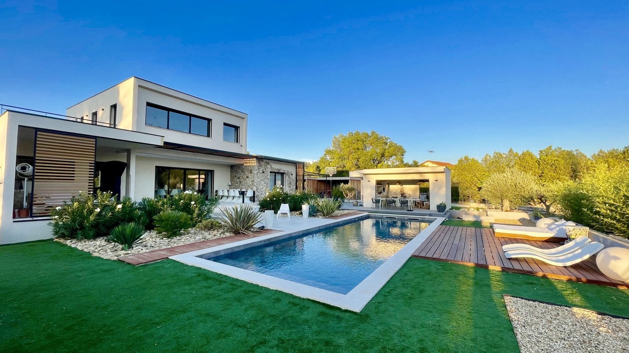 Photo of Outdoor in Cabries