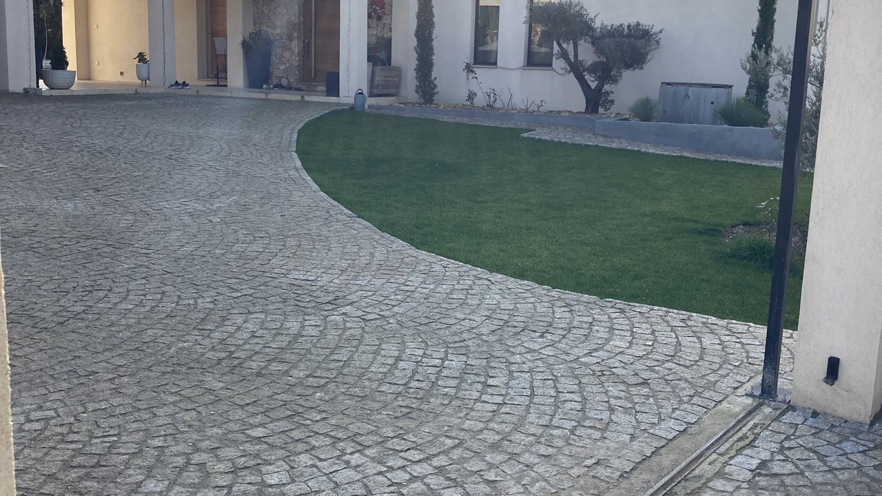 Photo of Outdoor in Cabries