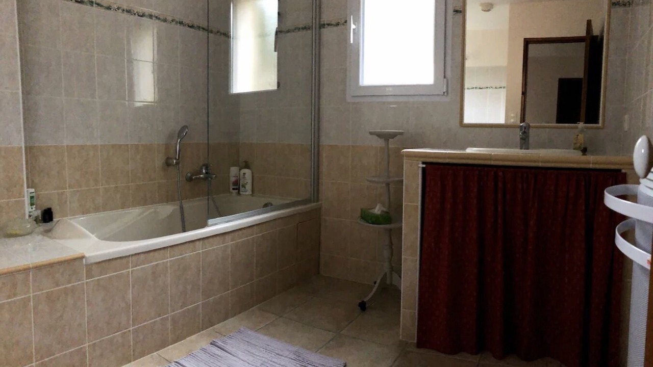 Photo of Bathroom in Venasque