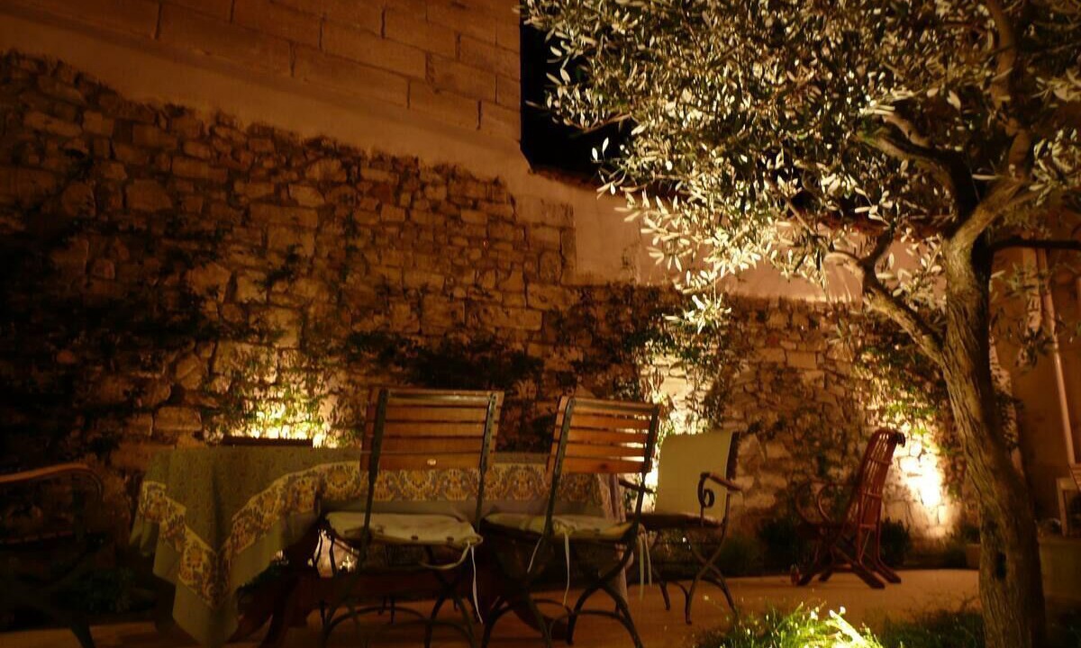 Photo of Outdoor in Avignon City Centre