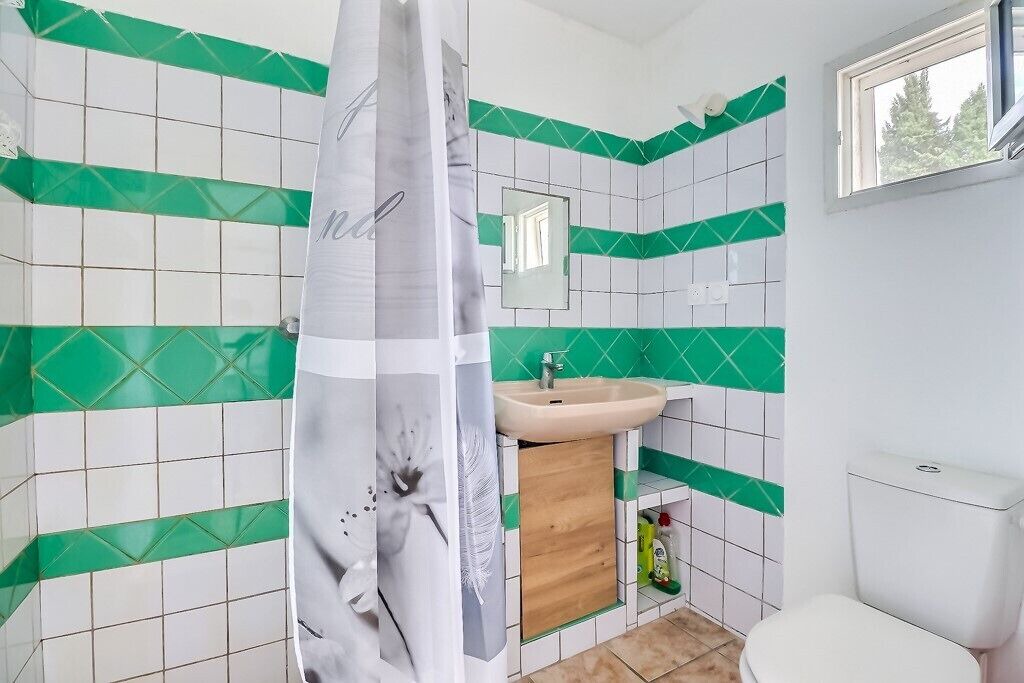 Photo of Bathroom in Beaucaire