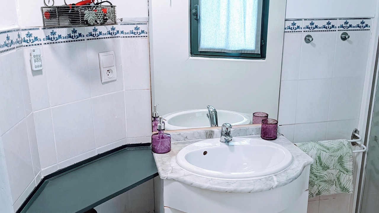 Photo of Bathroom in Aramon
