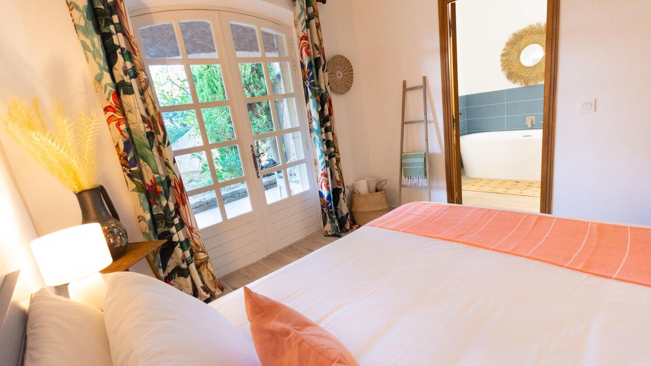Photo of Bedroom in Aups