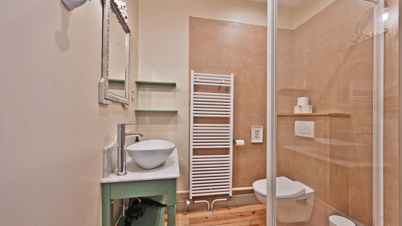 Photo of Bathroom in Beaucaire