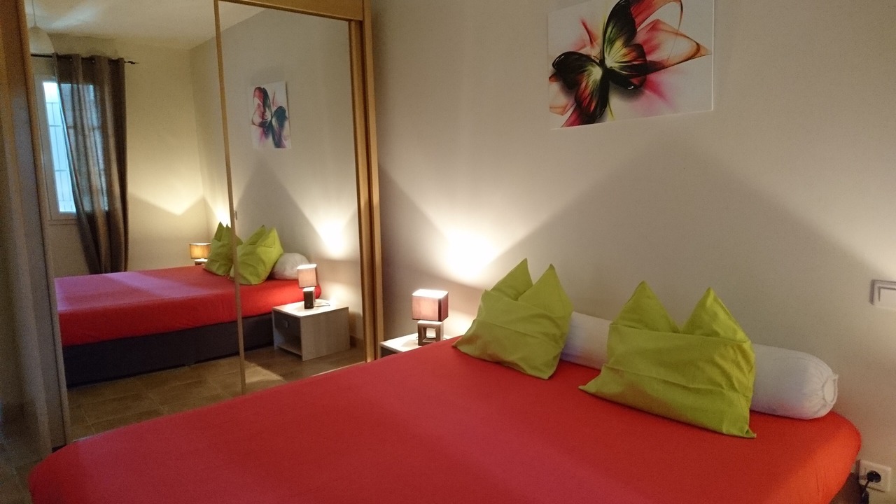 Photo of Bedroom in Piolenc