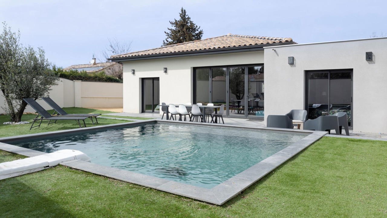 Photo of Outdoor in Orange