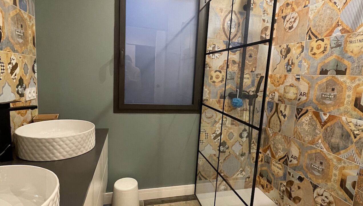 Photo of Bathroom in Orange