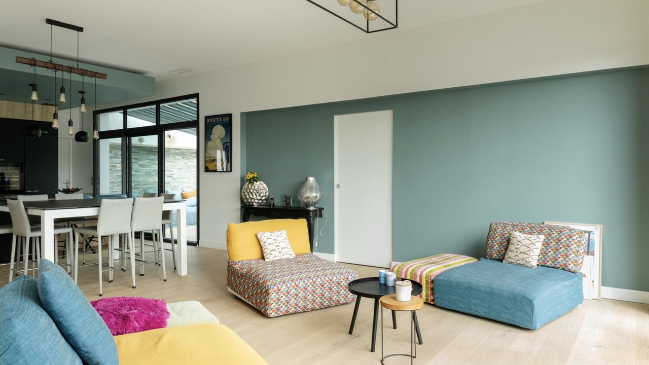 Photo of Livingroom in Orange