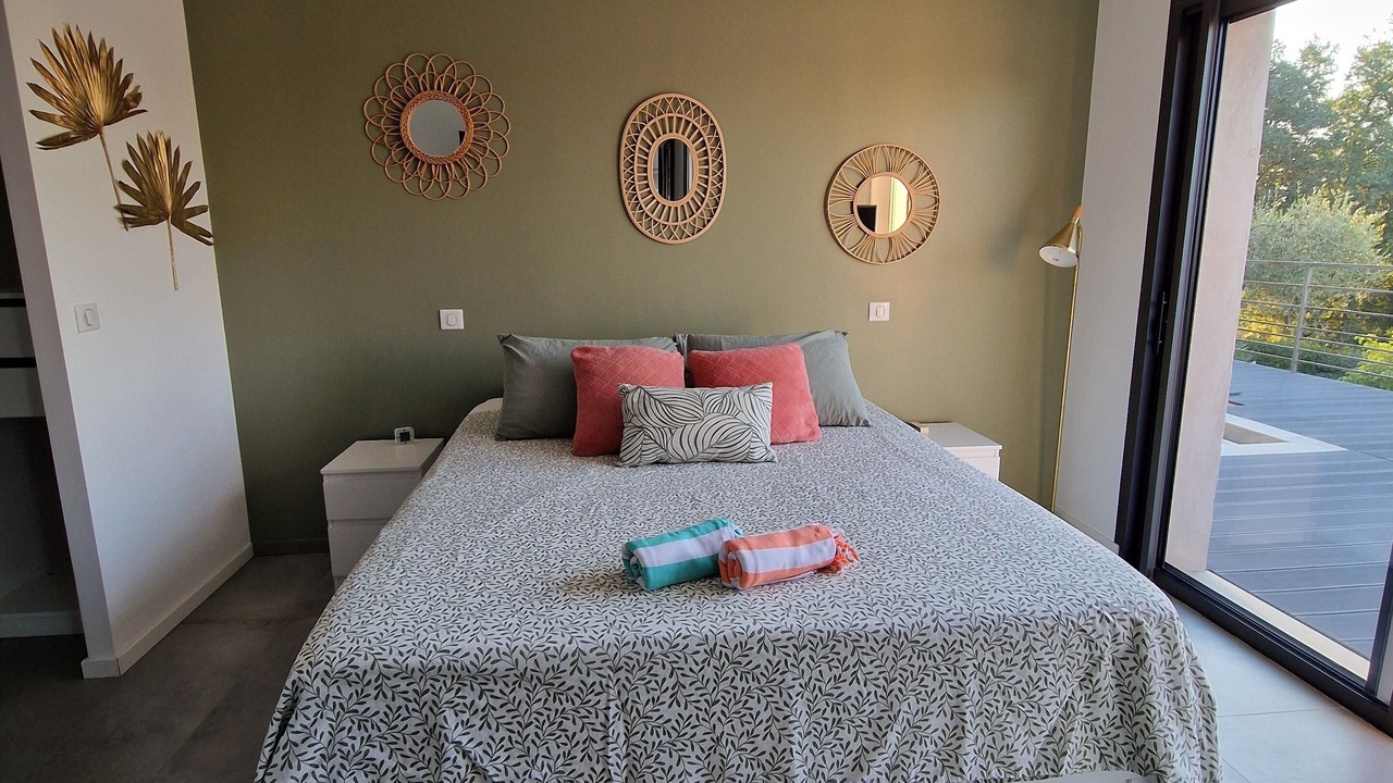 Photo of Bedroom in Saint-Cezaire-sur-Siagne