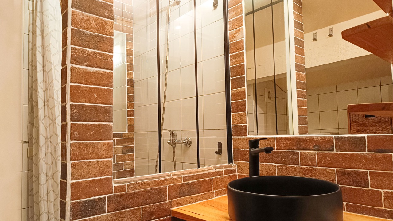 Photo of Bathroom in Plan-de-Cuques