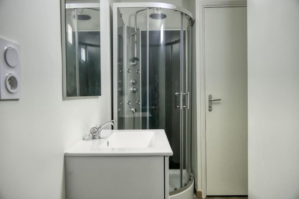 Photo of Bathroom in Caderousse