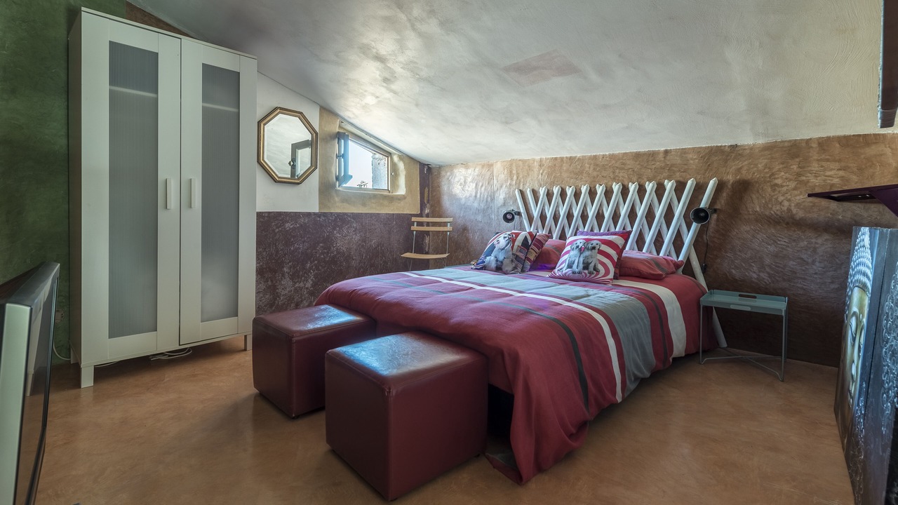 Photo of Bedroom in Saint-Michel-l'Observatoire