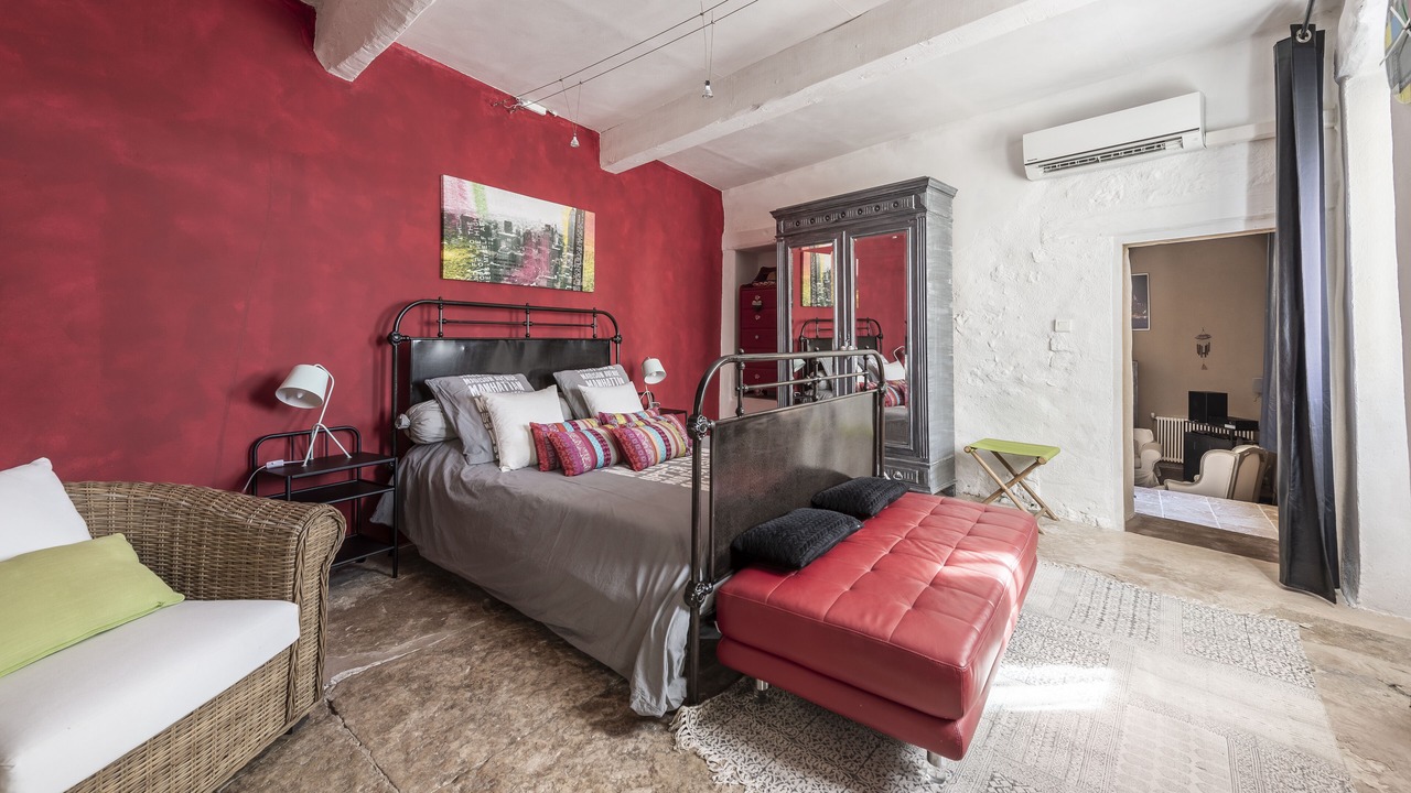 Photo of Bedroom in Saint-Michel-l'Observatoire
