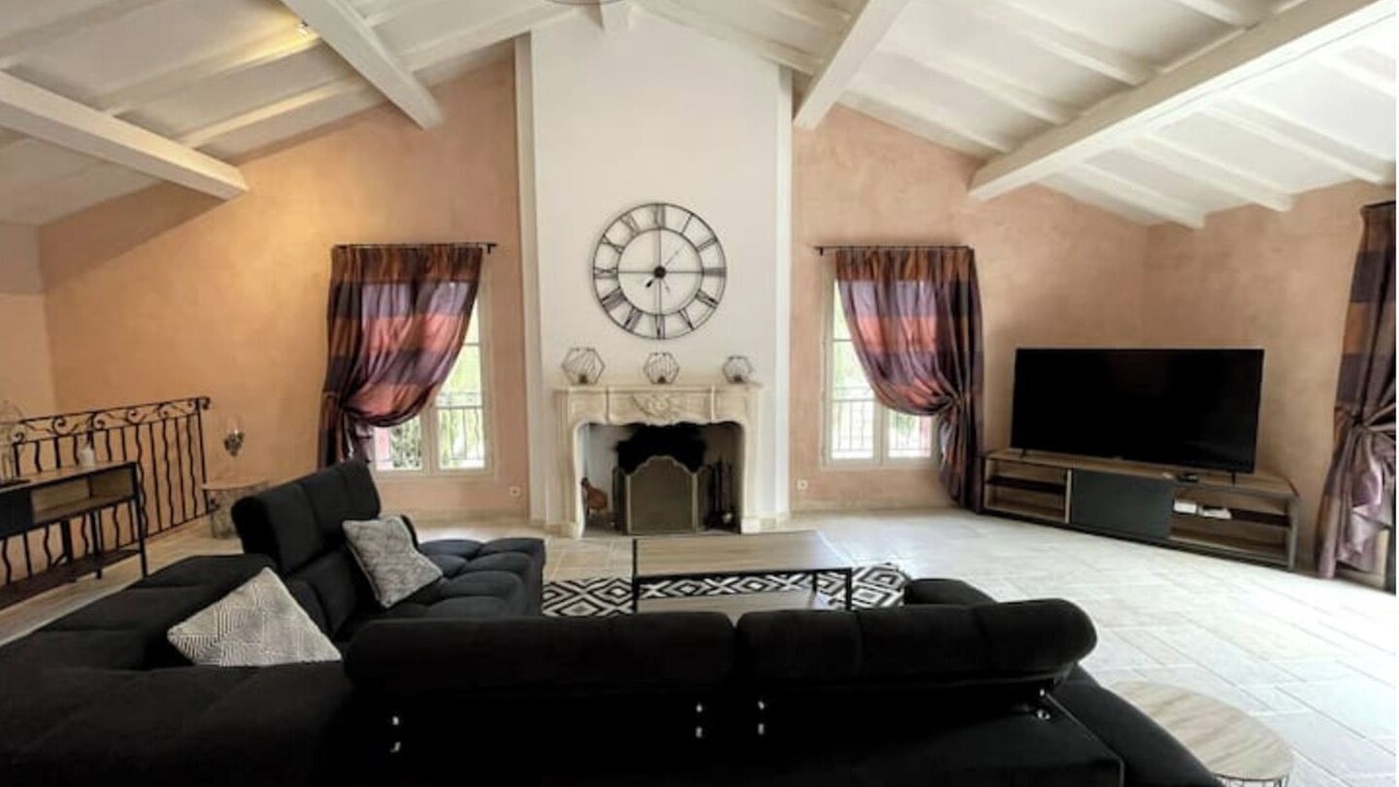Photo of Livingroom in Coudoux