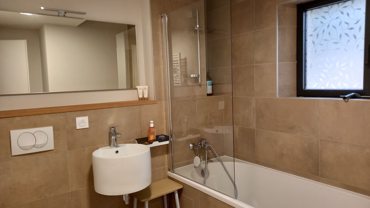 Photo of Bathroom in Gigondas