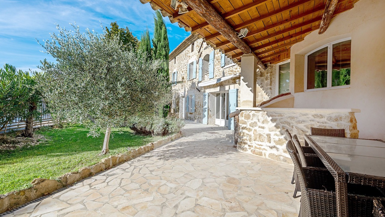 Photo of Outdoor in Entraigues-sur-la-Sorgue