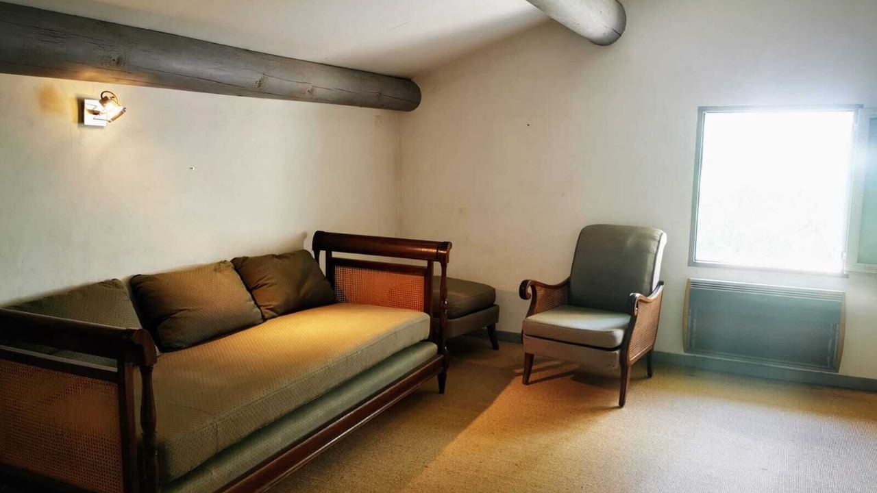 Photo of Livingroom in Orange