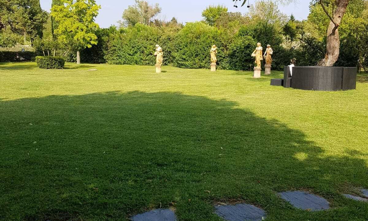 Photo of Outdoor in Mouries