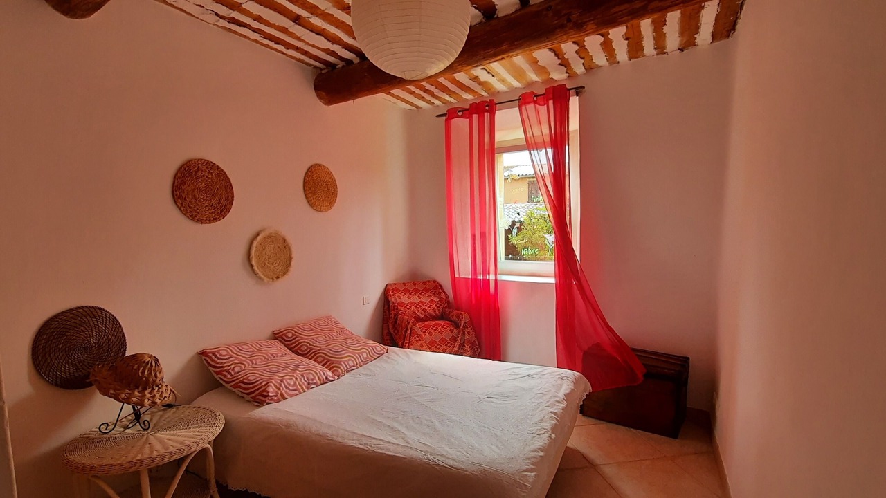 Photo of Bedroom in Roussillon